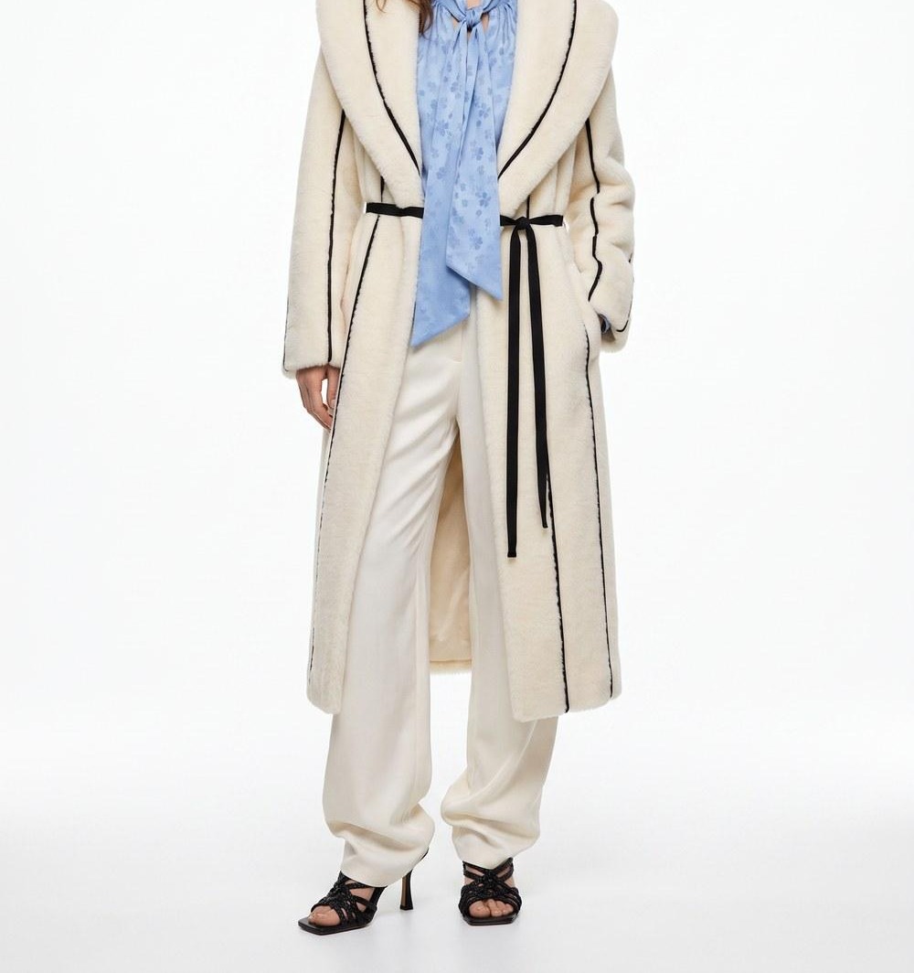 Tonal Clover Dobby Jacquard blouse with coat